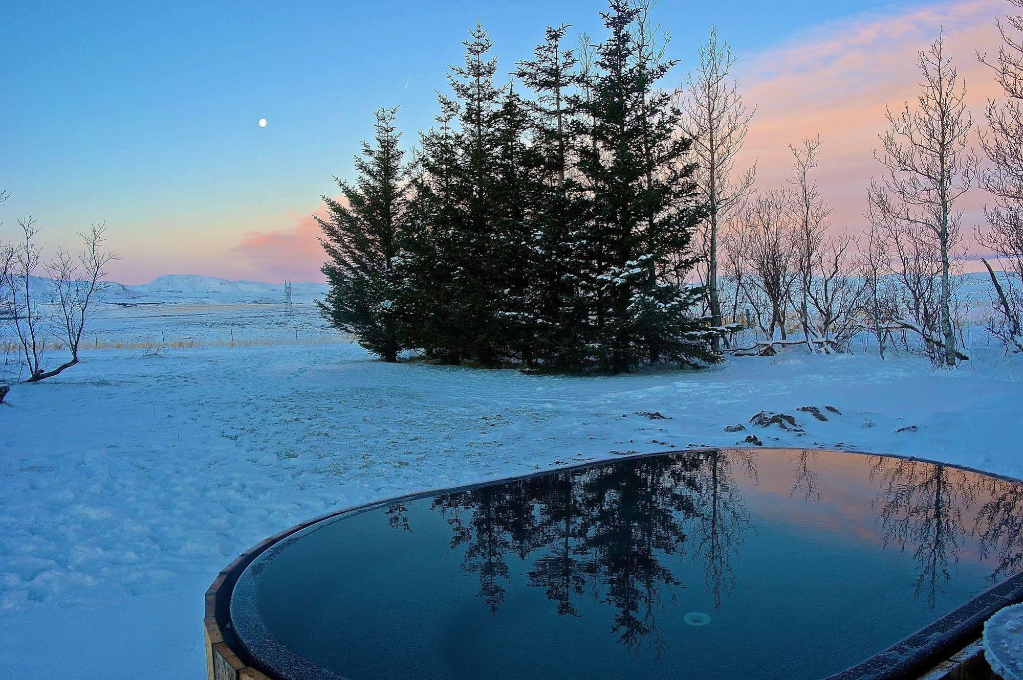 Borealis Hotel Ulfljotsvatn Екстер'єр фото